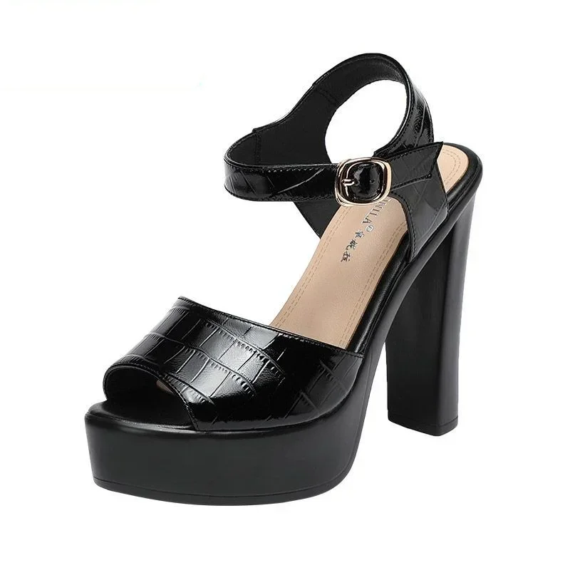 Sandalias de cuero genuino de  - Women Shoes Model reseña y precio